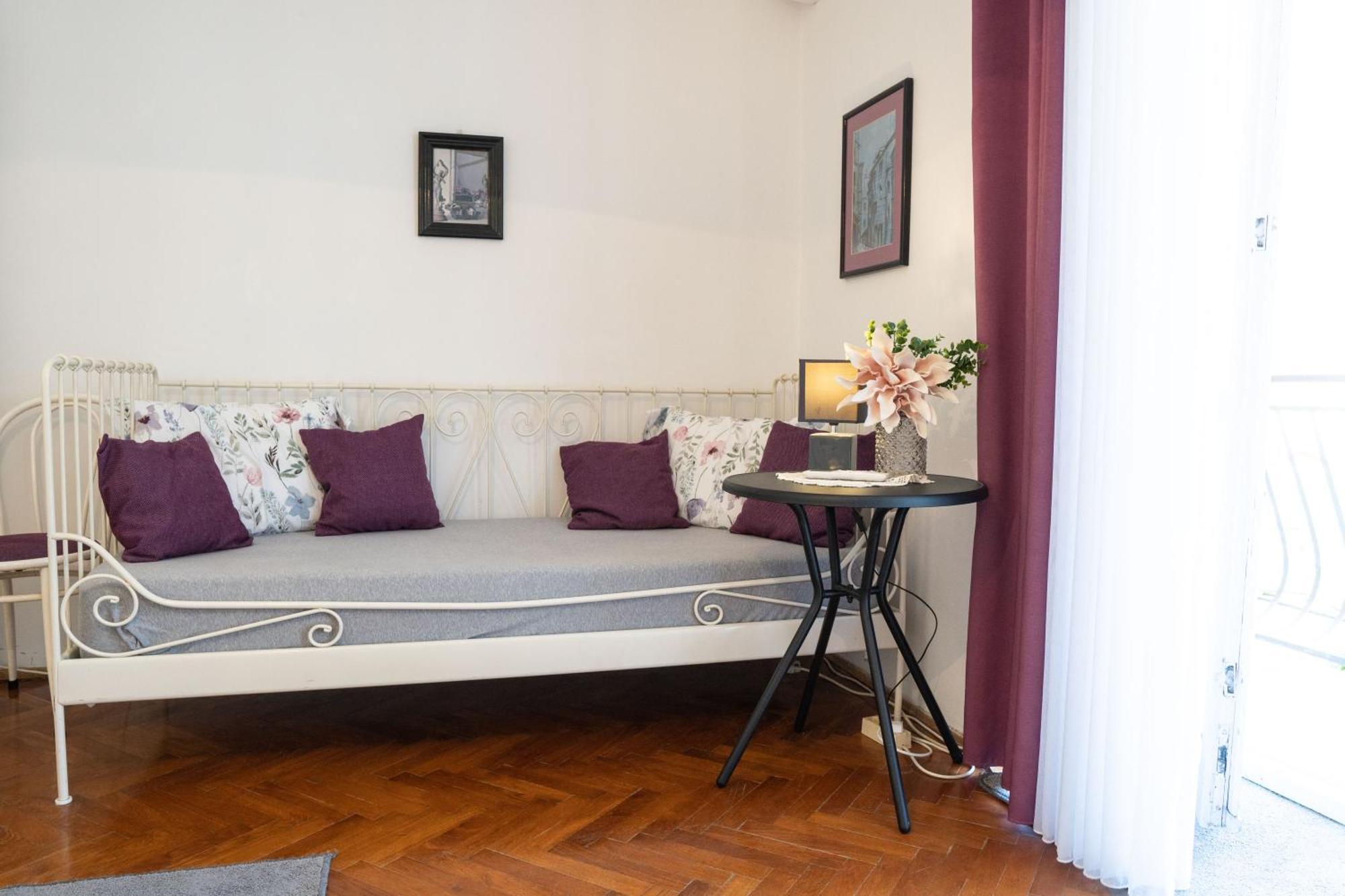 M&B Apartment Kotor Luaran gambar