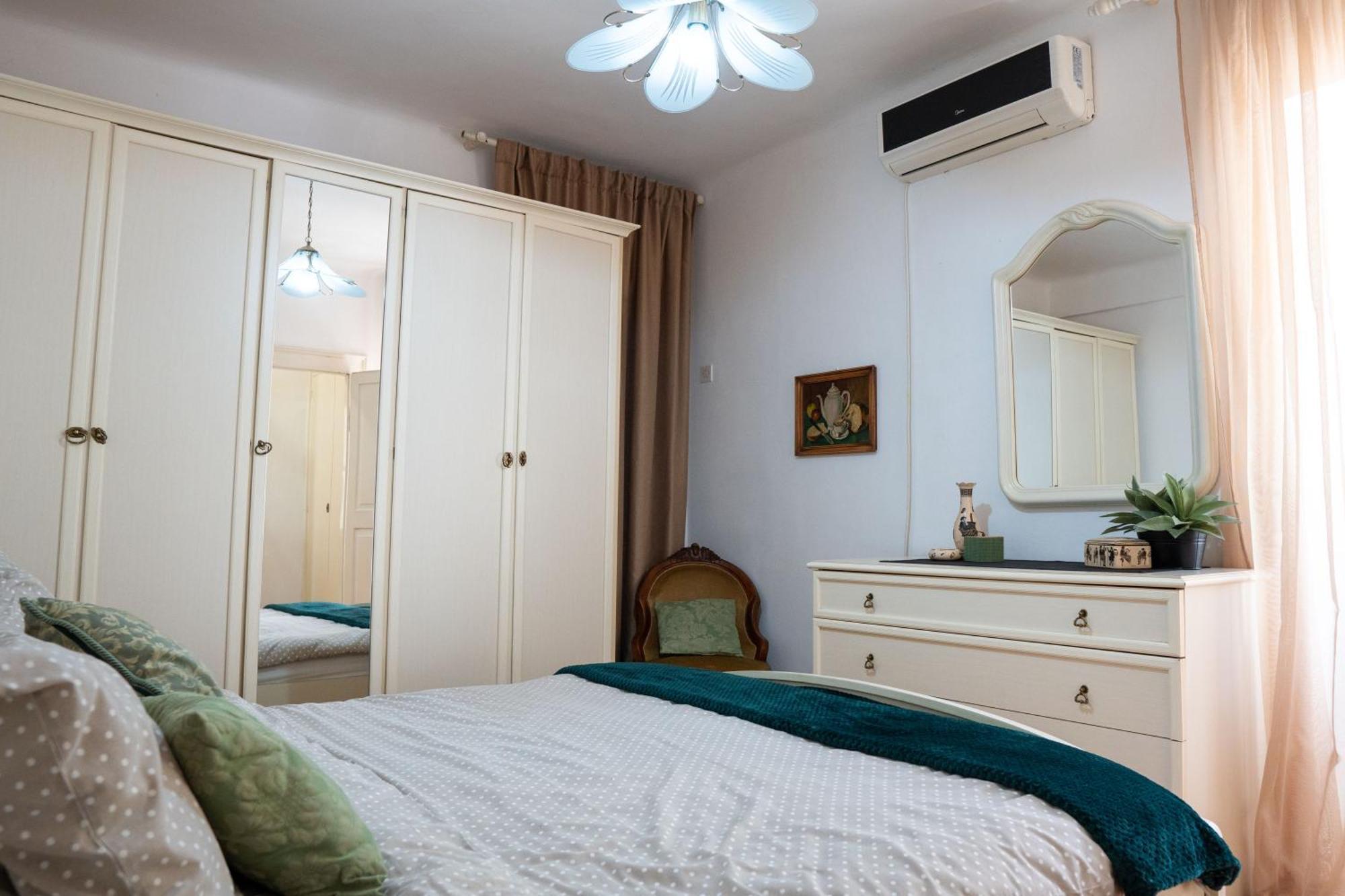 M&B Apartment Kotor Luaran gambar