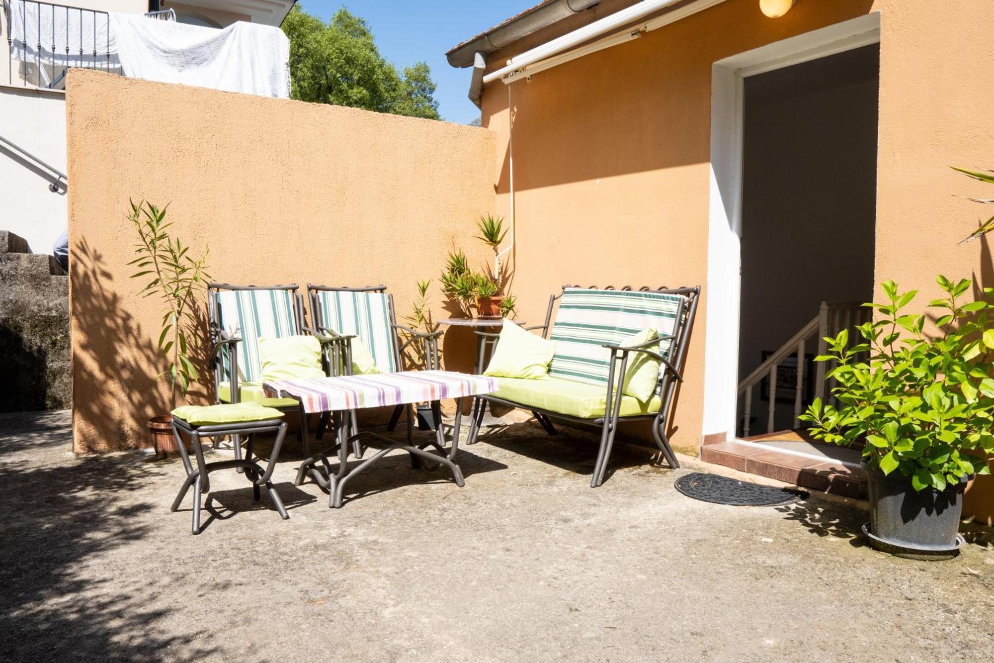 M&B Apartment Kotor Luaran gambar