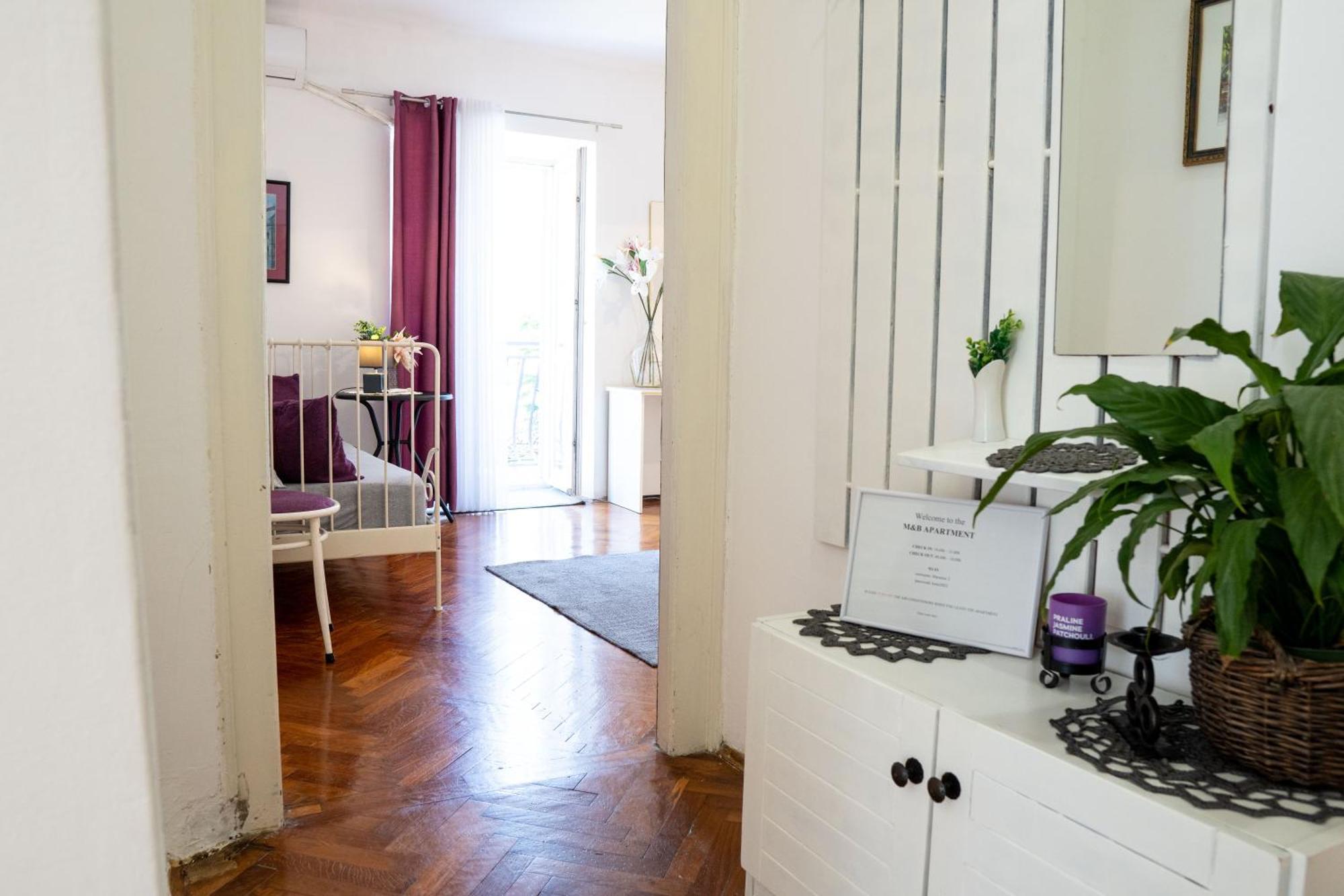 M&B Apartment Kotor Luaran gambar